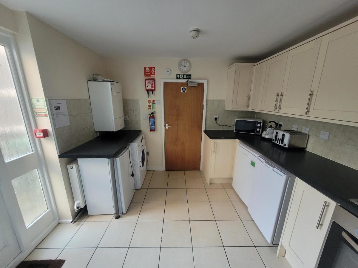Large 5 Bed Town-Centre Home Close To The Beach, Sleeps 9 Aberystwyth Exterior foto